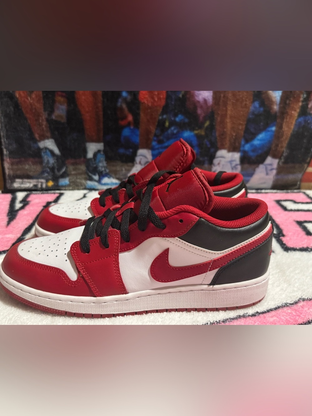 Jordan 1 Low (Chicago) - Picture 2 of 6